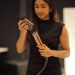 Swetha Venugopal Instagram - Still buzzing from the incredible @dyson_india Masterclass experience at their Dyson demo store at VR mall! 🤩 Unveiling the secrets behind effortless Deepika Padukone-inspired styles with the Dyson Airwrap Multi-Styler was eye-opening. Can’t wait to rock these looks at home! 😍 #StyleWithDyson #DysonIndia #GoodbyeExtremeHeat #DysonExperience #collaboration #DeepikaPadukone #DysonMasterclass #DysonAirwrap