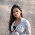 Swetha Venugopal Instagram - 𝔄𝔯𝔦𝔡 𝔤𝔬𝔩𝔡 🏜️ @vijayfredrick_secrets