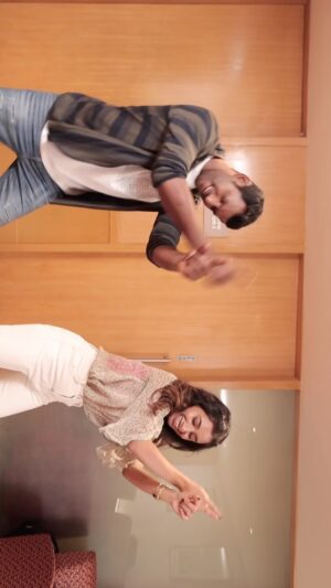 Swetha Venugopal Instagram - Hey guyss!

This time it’s a super duper catchy song with @actorvishalofficial , and I am super excited to be dancing with him.

Join the #MarkAntony, #ILoveYouDi trend and let your loved ones know with this hook step!

In theaters near you on September 15th!

Welcome to the #WorldOfMarkAntony 

#MarkAntony
#markantonyfromsep15