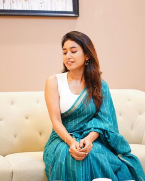 Swetha Venugopal Instagram - Maybe now is the time
Shot by @frames_arw 
Earrings @thegarnet.in