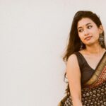 Swetha Venugopal Instagram – Shot for @karthikeya.the.angadi ❤️

Shot and styled by @nishita_rj ✨