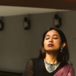 Swetha Venugopal Instagram – Elegance of yesteryear, today

Shot by @nishita_rj 
In frame @swetha__venugopal 
Saree @karthikeya.the.angadi 
Location @coffeetrotterofficial