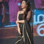 Swetha Venugopal Instagram - At the audio launch of #marakkumanenjam ❤️ Thank you @sindira_by_swethaindiran for this beautiful customised outfit Hair @madz_makeover Shot by @lenzbugz