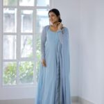 Swetha Venugopal Instagram - In the heart of December, where everything turns icy blue ❄️ 🎥 @thatmadraskaran 👗 @sindira_by_swethaindiran 💄 @mua_aksharaasaravanan Hair @luckyjas_hairstylist Studio @studiojumbos