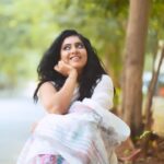 Syamantha Kiran Instagram - Happy Bhogi 🫰Flame your past in Bhogi and welcome the new year with hope. May the season of harvest bring out the best in us ❤️. May the Sun God bless us with good health, wealth and prosperity. Happy Pongal all 💜 Actress @syamantha.kiran Makeup Artist @jeru_bridal_studioo Hairstylist @shadesofyourdream Photographer @xposurestudio.in Outfit @sesha_bridalwear @varshini_sareez Jewellery @hiranmayi_chennai Nail extensions @jeru_bridal_studioo