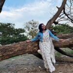 Syamantha Kiran Instagram - Faves alert😊! The song ,the outfit and some self love ❤️