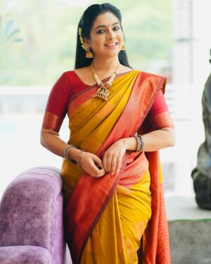 Syamantha Kiran Instagram - Saree time!