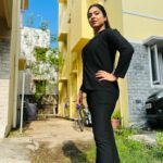 Syamantha Kiran Instagram - Just keeping it ‘OG’✌️ Pic credits ; @pavithra.janani