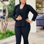 Syamantha Kiran Instagram - Vibe check! #syamanthakiran #blackcoordset #blackoutfit #vibecheck #ootdfashion