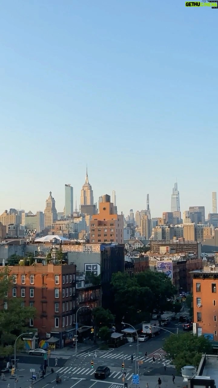 Sydney Bakich - 1.6K Likes - This skyline- forever getting me in the feels āØš„²š #NewYorkCity #NYC