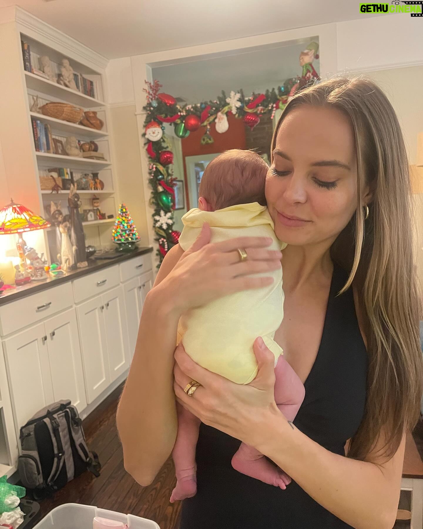 Sydney Bakich - 1.8K Likes - So much to be thankful for, but becoming your auntie is top of the list. I love you so much little one 🩷