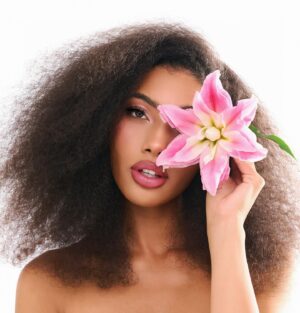 Sydney Martin Instagram - happy flower day🌸🌿
📸 @kssphoto_ 
💄 @maggie.overbaugh 

#beautymodel #naturalbeauty #photoshoot #naturalmakeup #work #lifestyle #art #curls