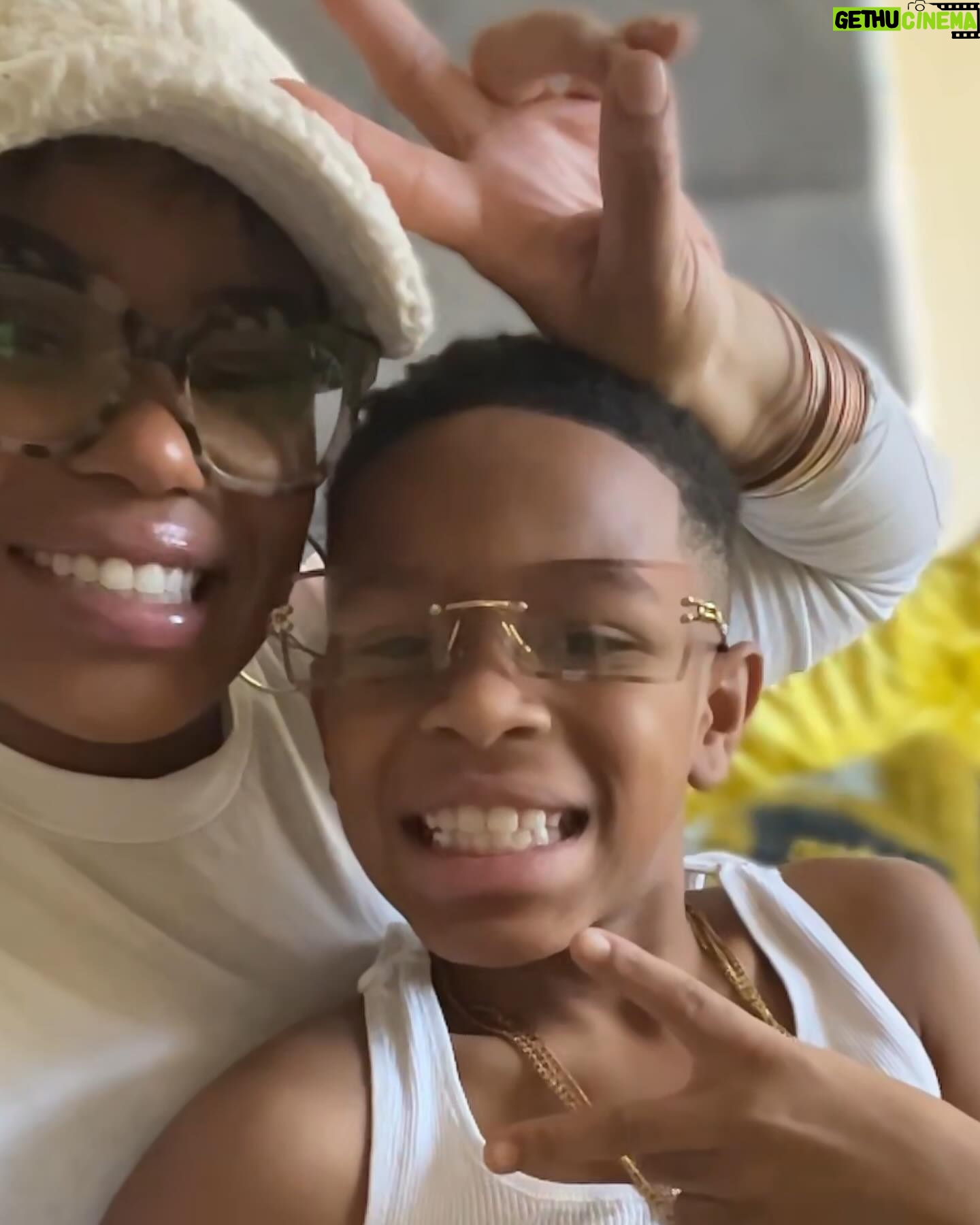 Sydney Park Instagram - Happy birthday to my big sister, my bestie, my whole heart, and broskiiii!!!! I love you Morgan. You are an incredible mother, sister, daughter, friend, and professional goofball. I’m so happy to be your lil’ sis. 🩷🩷🩷