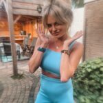 Sylvana IJsselmuiden Instagram - Niet mn beste foto. Wel geestig om 2 horloges te rocken. Heb jij een beter verhaal?