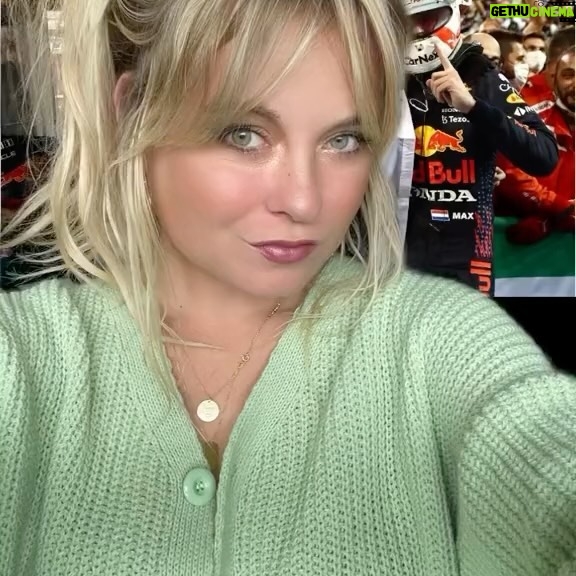 Sylvana IJsselmuiden Instagram - Wordt Max kampioen in Japan? En heeft Vettel een nieuwe bij-baan? Wat denk jij? #f1metsyl #formula1 #f1 #remmenisangst #driften
