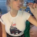 Sylvana IJsselmuiden Instagram – Meer mensen hier last van? 🏎️🏎️🔥 #formula1 #f1 #racen #bijnaweekend #ikhebzininkaas #driften #wiealzinindevijrmibo? #kiesjewijnofbier #ofsterkerzelfs #popi #maxverstappen #zouhijznvoetweleenshebbenverstappen #ikhouvankerst #geeliseenvrolkijkekleur #leestiemandditnog #watgezellig #vindikleuk #komgaanwekrabbelen #hyves #noob #bobba #hcbank