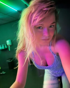 Sylvana IJsselmuiden Instagram - Weer eens wat anders dan een opgevoerde Fatbike. Fijne bike-omstigheid. Toch? 🚴‍♀️Lekker het weekend in fietsen! Wat doen jullie?