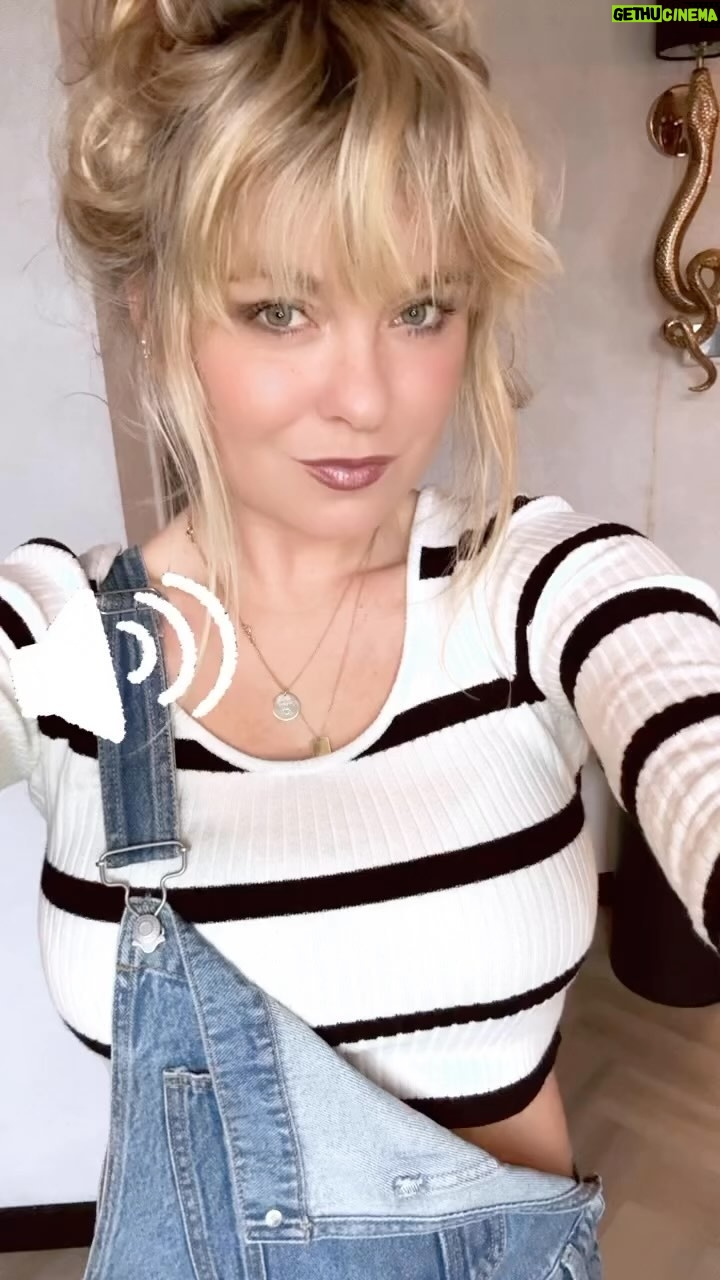 Sylvana IJsselmuiden Instagram - Een hele leuke tip mocht je in Friesland komen! Wie moet hier echt eens heen? #taggenmaar #boederijwinkel #helelieveboer #geenad #menaldum #friesvleespakket