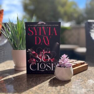 Sylvia Day Instagram - Some #MailDay packages are prettier than others! 📭💌

The US paperback edition of #SoCloseBook is available now. Visit the link in my bio to read an excerpt and order now!