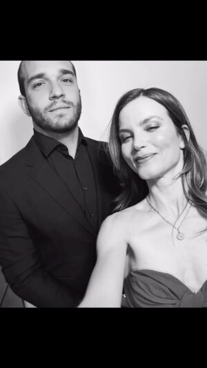 Sylvia Hoeks Instagram - Moments of gratitude. Thank you 🙏🏼 all who lit up my life ( you know who you are :-) in a year full of surprises 🙏🏼✨