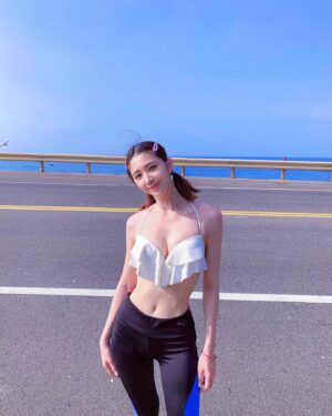 Sylvia Hsieh Instagram - ☀️🫠🤓