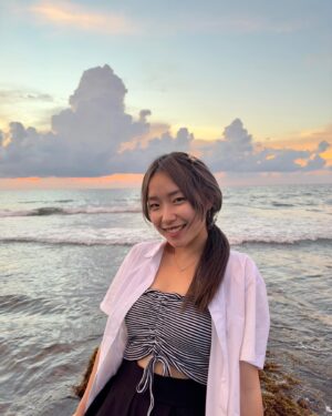 Sylvia Kim Instagram - “Got no checkbooks, got no banks, still I’d like to express my thanks. I got the sun in the morning and the moon at night.” – Irving Berlin #launion #friends