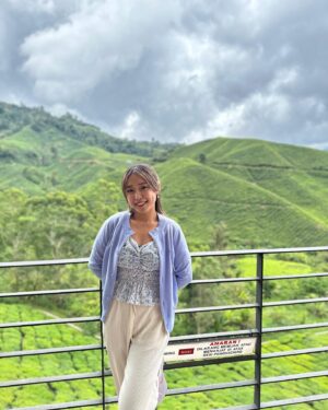 Sylvia Kim Instagram - mountains and flowers🌻 #malaysia