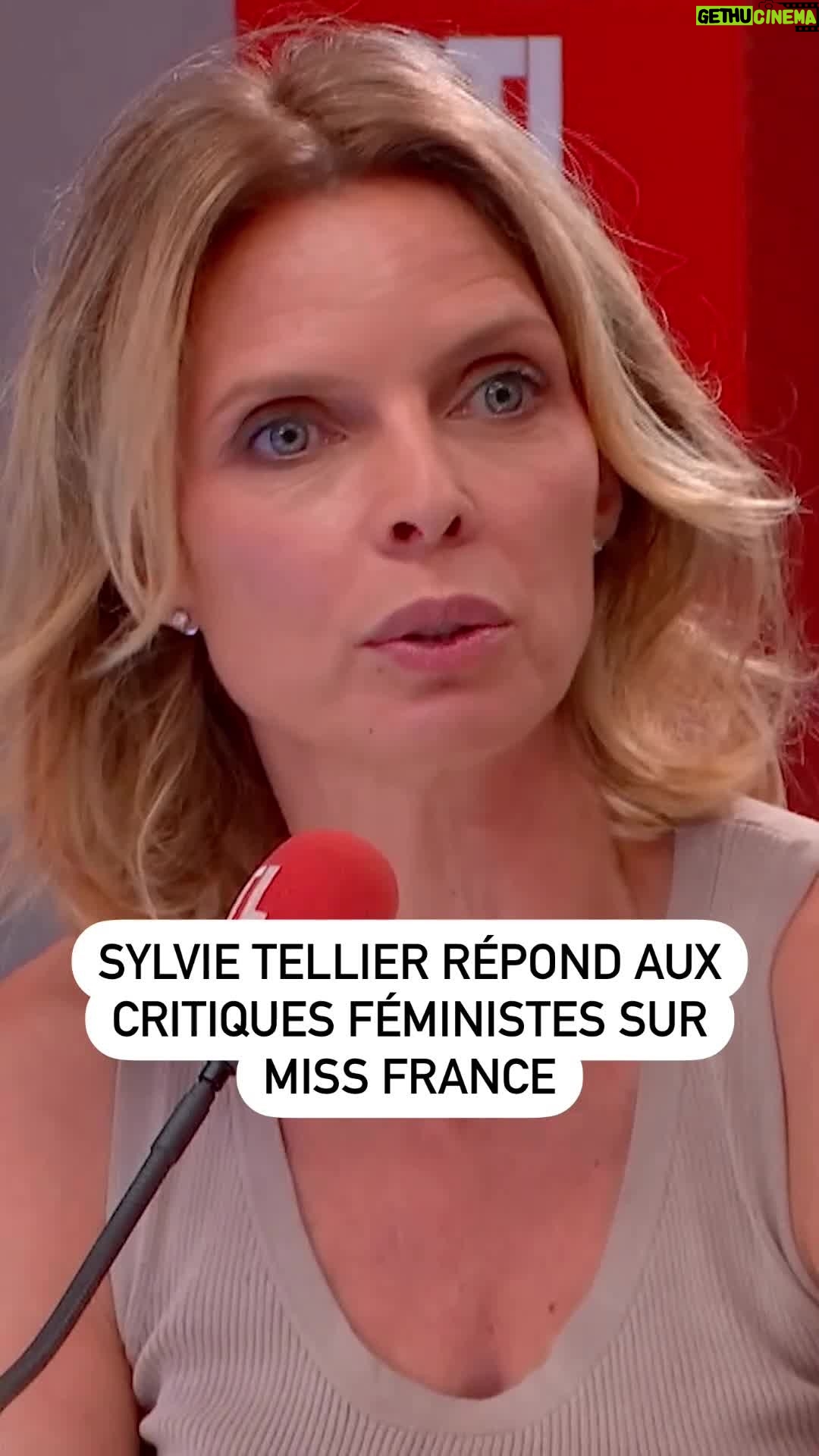 Sylvie Tellier Instagram - "Le féminisme, c'est la possibilité de faire ce qu'on veut quand on a envie de le faire", défend Sylvie Tellier. L'ancienne Miss France et directrice du comité publie un ouvrage autobiographique intitulé "Couronne et Préjugés" (aux Éditions Fayard) où elle raconte l'envers du décor du célèbre concours de beauté. L'interview en intégralité sur rtl.fr et l'application #RTL 📻 . . #missfrance #féminisme #sylvietellier #rtlbonsoir