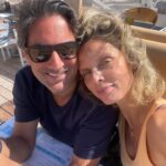 Sylvie Tellier Instagram - Dans ma pelicule de la semaine: Ma préf est la 8 et vous? 1- déjeuner en amoureux avant de récupérer nos loulous chez papy et mamy 2- quand le talentueux Valentin customise ma paire de Air Jordan préférée 3- passion inavouée… 4- 10km de la chaume en famille 5- « Dis maman, on apprend la chorégraphie de Beyoncé et on s’habille pareil » 6- Arrivée de maman à Barcelone pour son EVJF 7- mon clan ❤️ 8- les choses sérieuses peuvent commencer ! 9- le seul rayon de soleil de ce we espagnol 10- passion Gaudí #semaine #pelicule