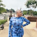 Symone Sanders Instagram – I asked Nia to come downstairs after I went to my car because I looked too cute not to get a photo 😂. Happy Sunday. #Outside