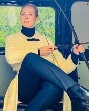 Synnøve Macody Lund Instagram - Galant, Giant Drive By Shooting🏹⚡️🎬 @ragnaroknetflix  @netflixnordic