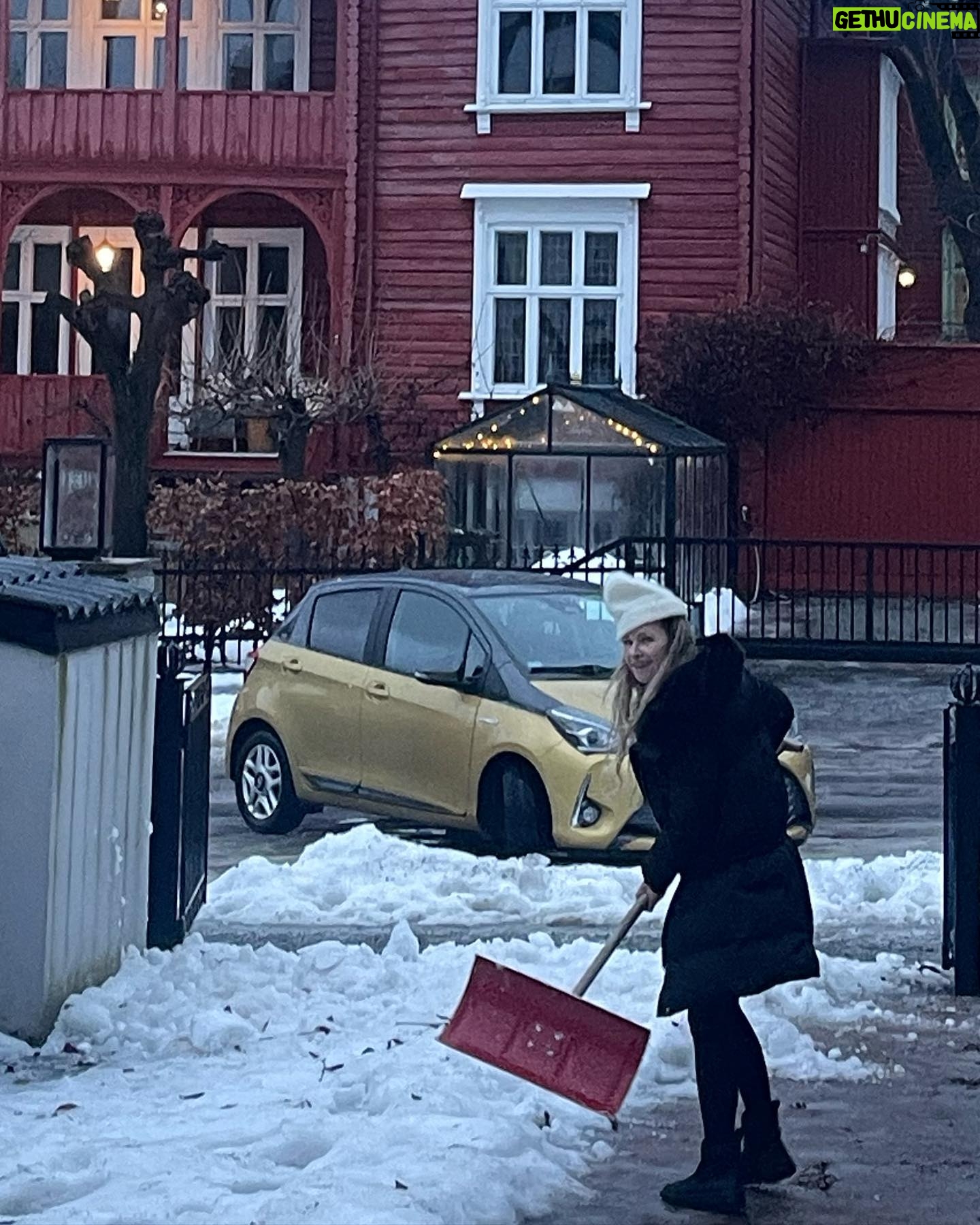 Synnøve Skarbø - 2.7K Likes - Har skjønt at det er «uka på kamerarullen» som er greia nå. Så vær så god - og god helg!✨