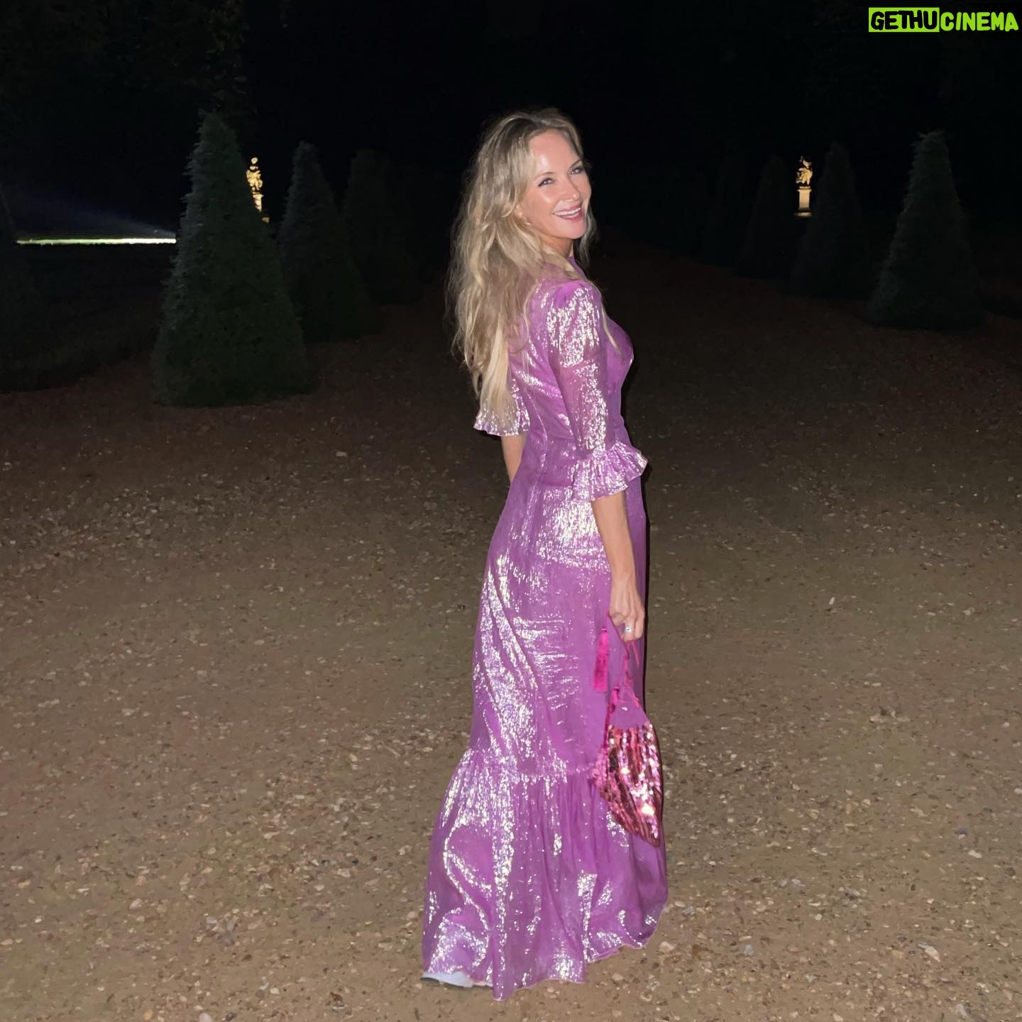Synnøve Skarbø - 5.7K Likes - For en kveld!💕