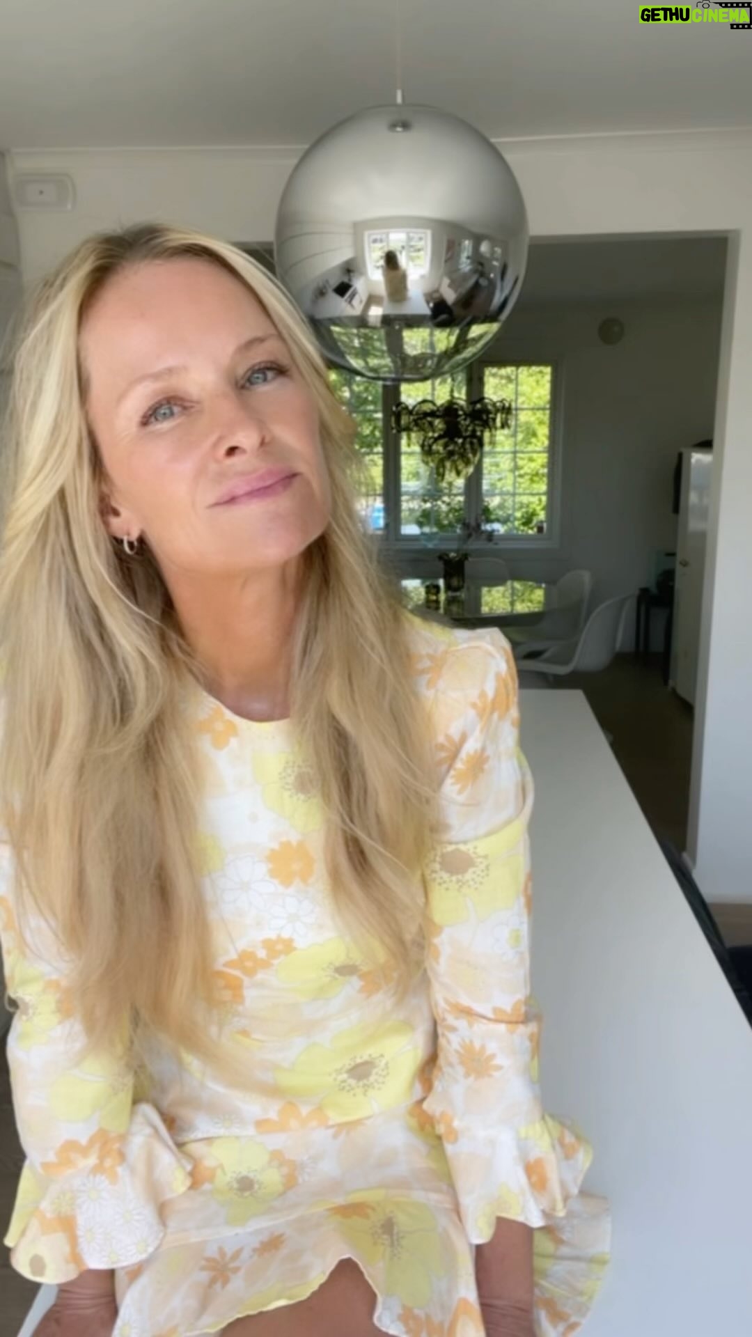 Synnøve Skarbø - 1.9K Likes - Det ER vanskelig å kvitte seg med ting! Derfor skal jeg hjelpe deg i gang. ➡️ Her er 10 greier du garantert ikke trenger. #synnøvessystem #organized #organizedhome #system #tidy