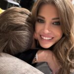 Szabó Zsófi Instagram – Még épphogy elférsz az ölemben, de a szívemhez soha nem leszel túl nagy. Mindig a kisfiam leszel, és az irántad érzett imádatom soha nem fog megváltozni…ha mégis, akkor csak azért, mert mélyebb lesz. ❤️ Happy Valentine’s Day ❤️