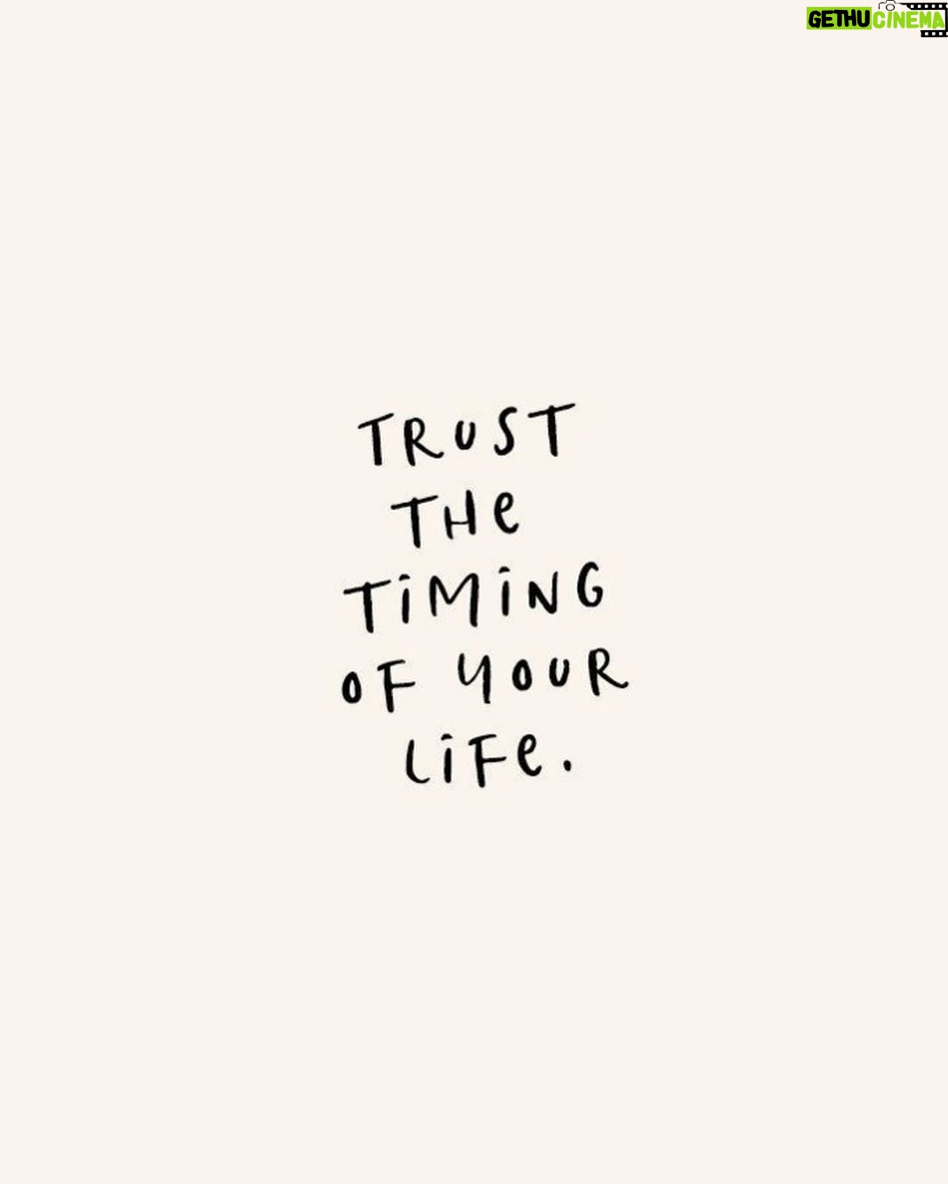 Szabó Zsófi Instagram - ⭐️ trust the timing of your life