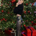 Szabó Zsófi Instagram - @calzedonia X-mas 🎄