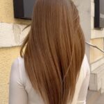 Szabó Zsófi Instagram – #reklám Végre kipróbáltam az új Metal Detox Diacolor-t, ami egy félig tartós festék. Igazán glossy megjelenésű, ragyogóan fényes hajszínt lehet elérni vele, méghozzá fokozatosan elhalványuló, természetes színnel.
Ahhoz, hogy a hajamhoz passzoló ápolást alkalmazzunk, először is My Hair ID applikációval diagnosztizáltuk a hajam. Ennek megfelelően használtuk a Metal Detox családot és végre kipróbáltam az új terméket is, a Metal Detox mosás előtti ápolót, ami egyszerűen szuper! @emeseszav köszönöm a gyönyörű végeredményt, @hair_gy.niki Neked pedig jó babavárást 🫶🏼 

#NoBreakageChallenge #MetalDetox #LorealPro #DiaColor @lorealpro