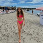 Szabó Zsófi Instagram – Calzedonia on the French Riviera 🍉🐚☀️

 @calzedonia #calzedonia #ThatSummerFeeling #reklám