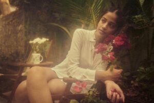 T J Bhanu Instagram - On a normal day when I woke up smelt the flowers , made coffee, did gardening and walked around @tarunchouhan_ph came to capture all of it
And while sharing them here after a month or 2 I was thinking 
Are we all becoming photos in our being? For apps, for validation and whatever the reasons…….

कभी कभी लगता है अपने होने में तस्वीर होते जा रहे हैं क्या हम सब ? मतलब किसी साधारण से दिन और दिनचर्या के कुछ लम्हों को कैमरे से दिखा, तस्वीर से प्रमाणित करना और यहाँ साझा करना 
अक्सर मुझे ऐसा सोचने पर मजबूर करता है। 

P.s. last photo is usual ME in courtyard… 

#2023 #india #bombay #Bandra #courtyard #mankiyatraen #yatra #tjbhanu #vaazhl #love #compassion #allheartallart #vaalgavalamudan #सितारों_को_आँखो_में_महफ़ूज़_रखना