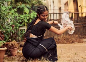 T J Bhanu Instagram - I always feel Displaced people belong to nowhere.
But sometime their heart smiles to be at some place and for me in Bombay Bandra is that place.. 9.5 years back I fell in love with Bandra on a rainy day when I was supposed to be at Bandra East but I reached West. 🙈
After that I used to take train from Borivali, even walk from Andheri to Bandra just to roam around, see the world of this place. And Now I can actually say there is no place around where I have not been here. I can even be guide for Bandra. 
It took great struggle and wait to have a home here
But that all feel worth it 
When I wake up and have my coffee at my courtyard…
Shot by @tarunchouhan_ph without even giving me time to put moisturiser 

#2022 #india #bombay #mankiyatraen #yatra #tjbhanu #vaazhl #love #compassion #allheartallart #vaalgavalamudan #सितारों_को_आँखो_में_महफ़ूज़_रखना
