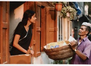 T J Bhanu Instagram - I always feel Displaced people belong to nowhere.
But sometime their heart smiles to be at some place and for me in Bombay Bandra is that place.. 9.5 years back I fell in love with Bandra on a rainy day when I was supposed to be at Bandra East but I reached West. 🙈
After that I used to take train from Borivali, even walk from Andheri to Bandra just to roam around, see the world of this place. And Now I can actually say there is no place around where I have not been here. I can even be guide for Bandra. 
It took great struggle and wait to have a home here
But that all feel worth it 
When I wake up and have my coffee at my courtyard…
Shot by @tarunchouhan_ph without even giving me time to put moisturiser 

#2022 #india #bombay #mankiyatraen #yatra #tjbhanu #vaazhl #love #compassion #allheartallart #vaalgavalamudan #सितारों_को_आँखो_में_महफ़ूज़_रखना