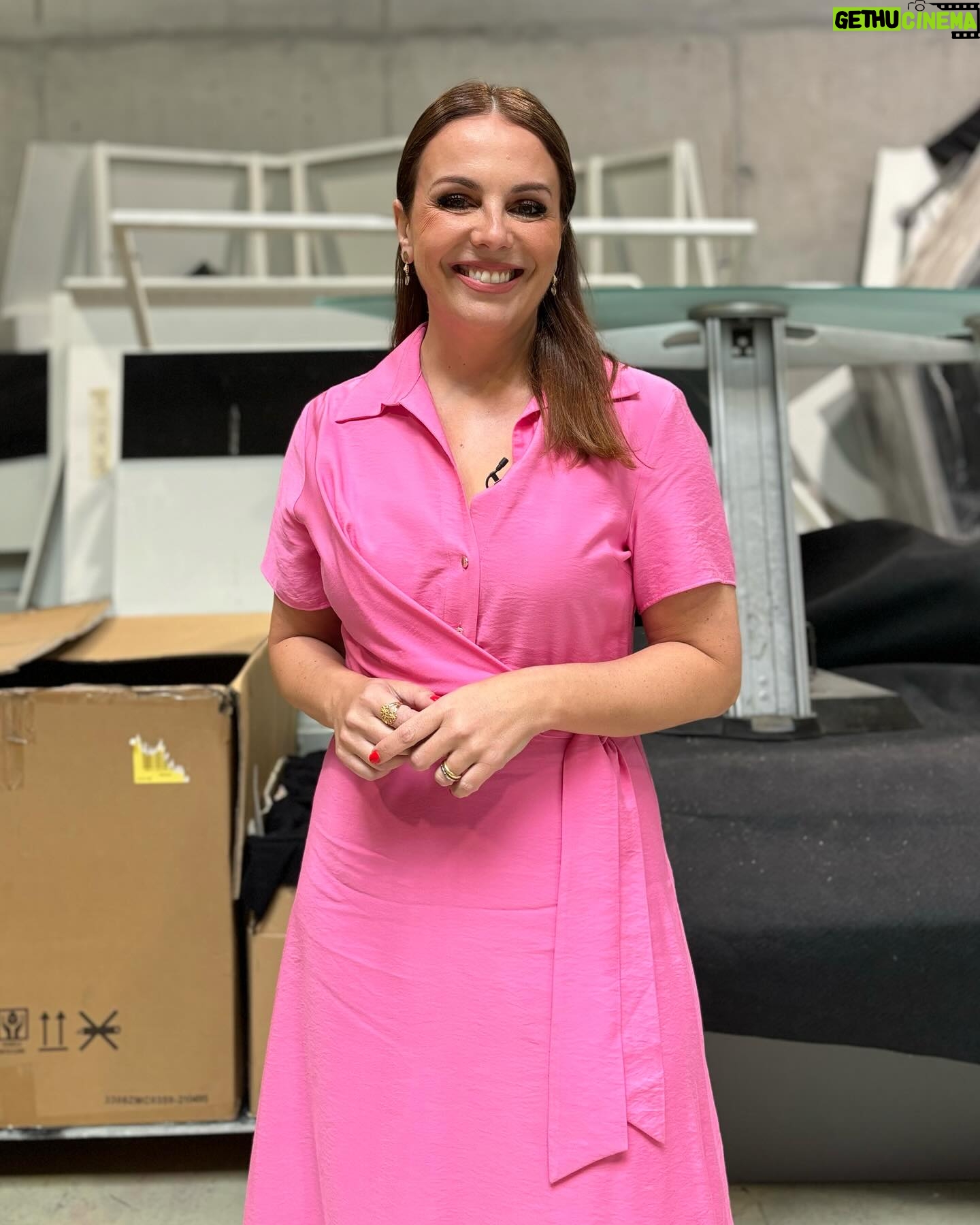 Tânia Ribas de Oliveira Instagram - Amanhã não há programa, não pode perder o de hoje! 🫢🩷