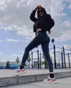 Tóth Gabriella Instagram - #hirdetes Ma éjfélig még tudtok 30% kedvezménnyel vásárolni a GABI30-as kuponkódommal, amit a storymban található linken tudtok felhasználni🙌😘✌🏻