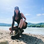 Tóth Gabriella Instagram - Ha nem találom a megoldást, elnézek a távolba veled! Ott körvonalazódik a valóság☀️✨🌿