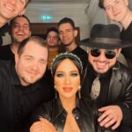 Tóth Gabriella Instagram - TÓTH GABI X FRICSKA KONCERT VAN MA IS✨🥰🤍🙌 #indulaszezon