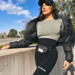 Tóth Gabriella Instagram - #hirdetes Sose késő elkezdeni, vagy újrakezdeni a mozgást✌🏻😘 Egy szuper szettel motiválóbb! Csak ajánlani tudom nektek a @gymglamour_hu leggingseket és topokat! Nagyon szeretem, mert kényelmes, formálja az alakom és jól néznek ki😍 most a storymban található akcióval , a GABI30-as kuponkóddal ti is rendelhettek 30 % kedvezménnyel a Gymglamour oldalán, amit a storymban megtaláltok✌🏻😘 MOZGÁSRA FEL🙌😁