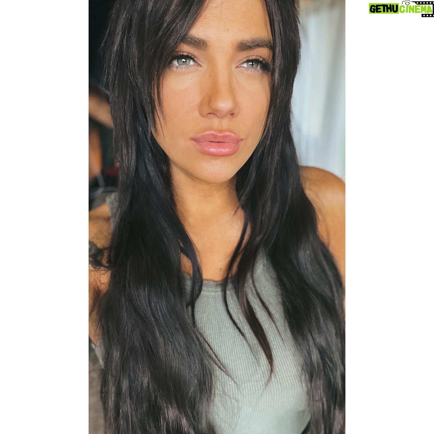 Tóth Gabriella Instagram - “Nemcsak a lét, nem vérem száz alakban emelkedik agyamban láthatatlan: a rend élteti éltető szemem, s egymásba-fonva, ágbogas virágként isteneit megtermi majd a szándék, és önmagát a nyíló értelem!” #nemesnagyágnes #tavaszfelé