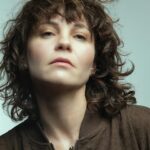 Tülin Özen Instagram – @tereddutcizgisi Tereddüt Çizgisi filmi için @hakangence @hurriyethaftasonu röportajı @muhsinakgunofficial fotoğrafları/2….