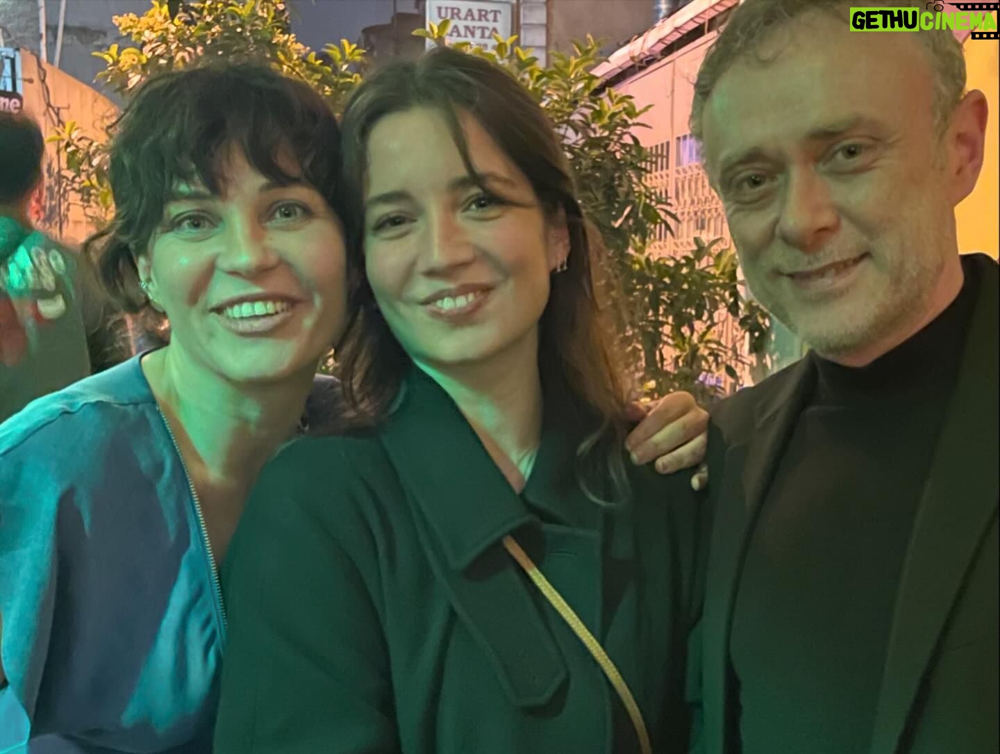 Tülin Özen Instagram - @filmfestivali ödül gecesinden @se.nacar @diloiloi @ogulcanarmanuslu @ezgibaltas @elitiscan @doga.karakas #KōjiYakusho @keremik ve tüm festival ekibi❤️❤️❤️